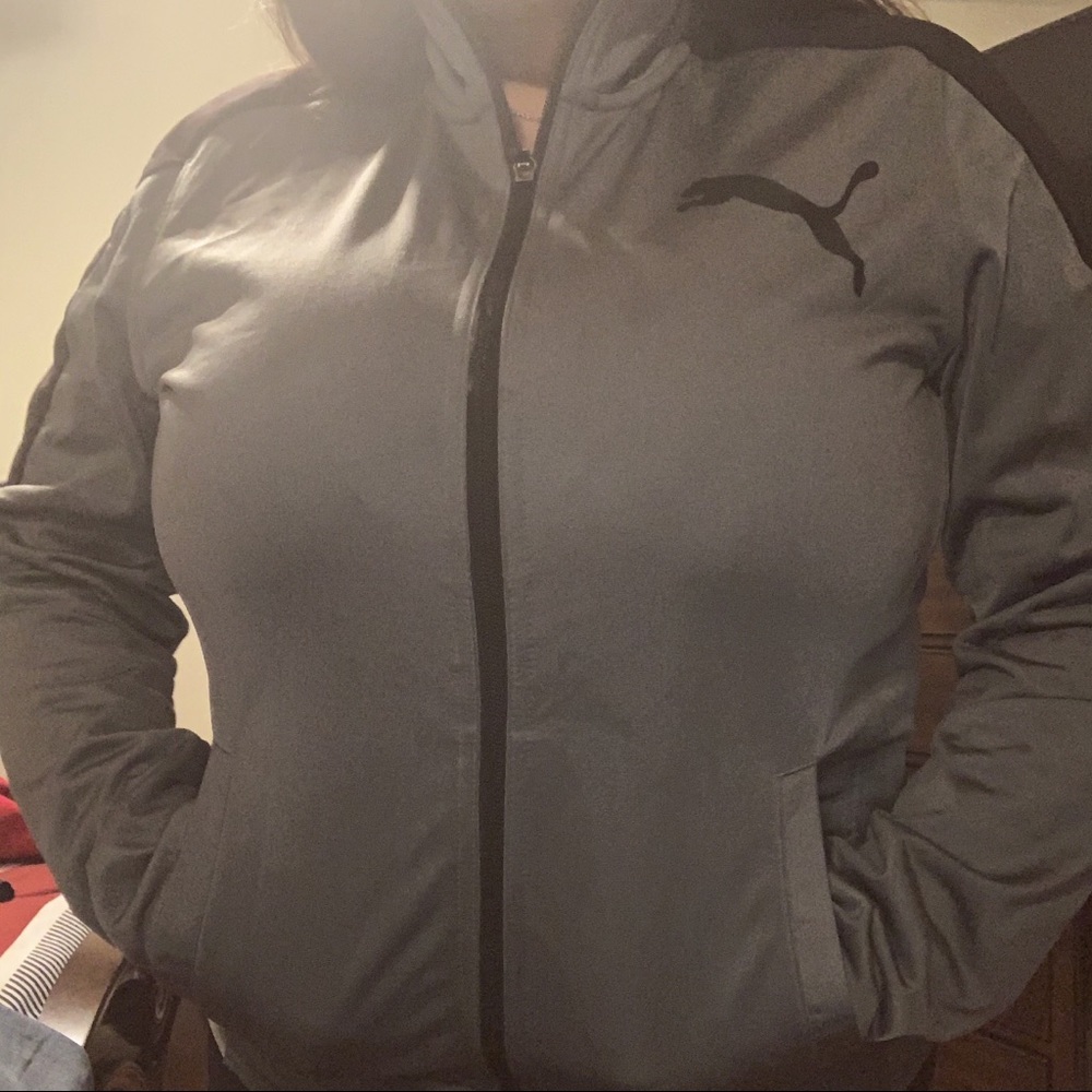 Puma jacket 🖤